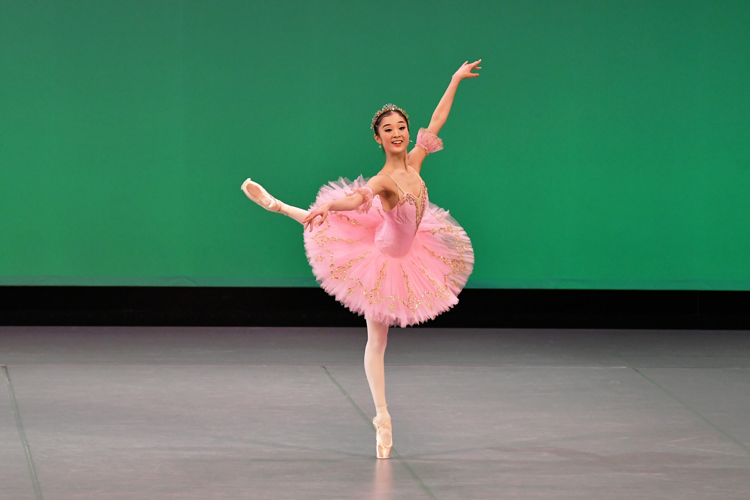 ジュニア１部 女性 第3位　小泉 杏「くるみ割り人形より金平糖の精のVa」 1001-64　撮影：古都栄二（テス大阪）