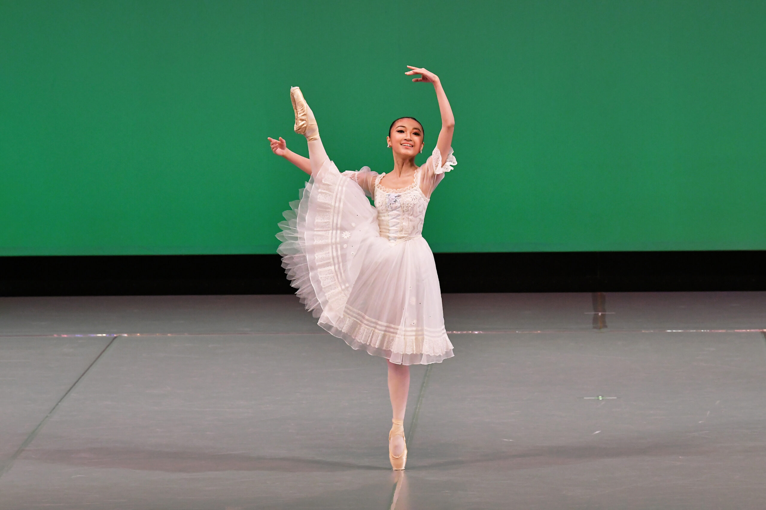 ジュニア２部 女性 第3位　杉ノ原結奈「コッペリア第3幕よりスワニルダのVa」 2032-19　撮影：古都栄二（テス大阪）
