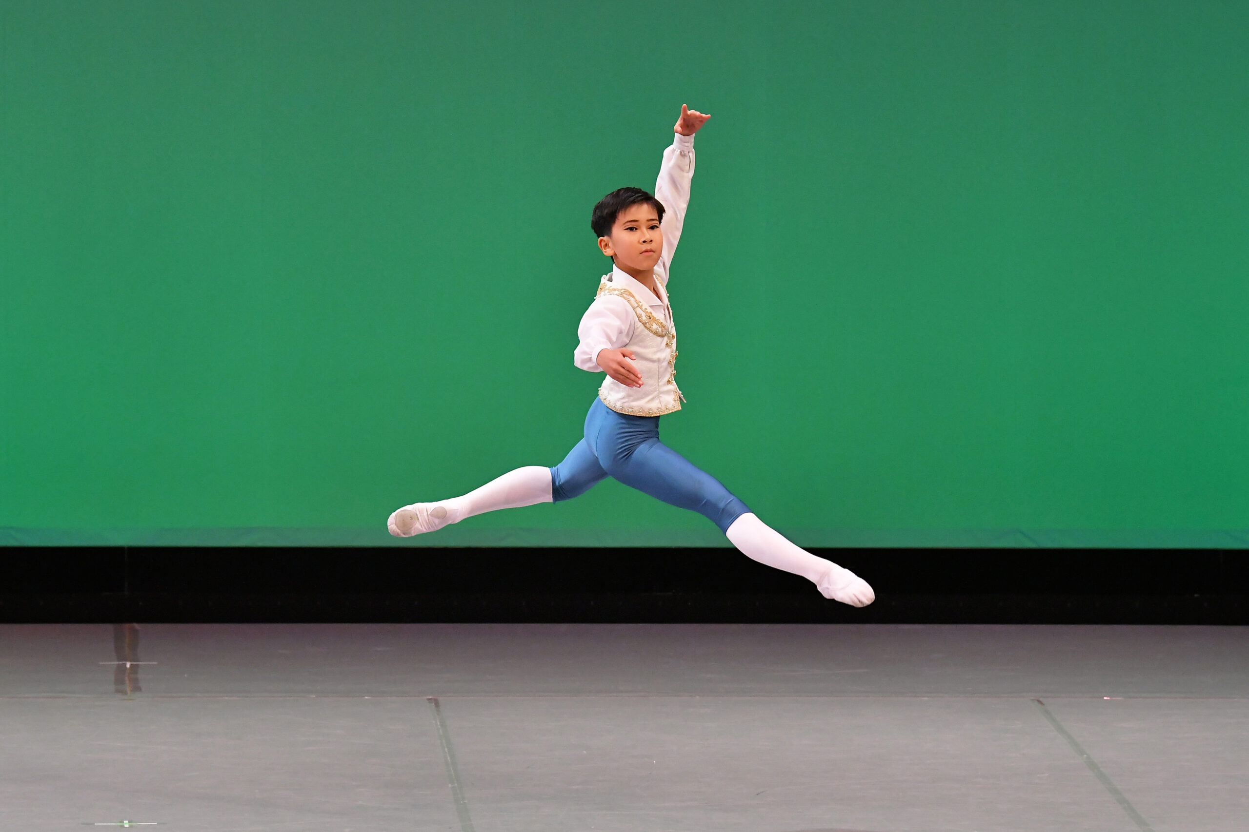 ジュニア3部 男性 第1位　河野佑都「コッペリア第3幕よりフランツのVa」 7001-04　撮影：古都栄二（テス大阪）